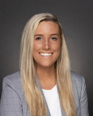 Headshot of Annie Heck