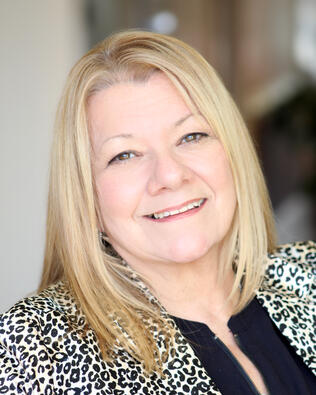 Headshot of Mary Lorencz