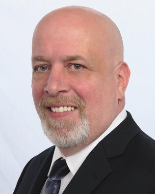 Headshot of Peter Johnson