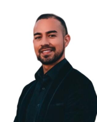 Headshot of Luis Quintana Ruiz