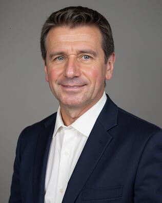 Headshot of Joe Bogdan
