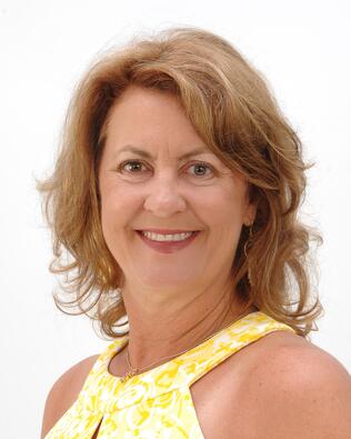 Headshot of Stacey Kelly