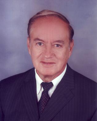 Headshot of Raul Acevedo