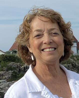 Headshot of Doris Bossert