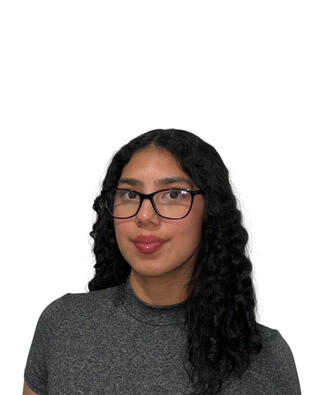 Headshot of Jocelyn Alvarez