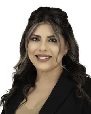 Headshot of Kari Fisher