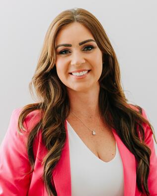 Headshot of Jen Watt