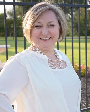 Headshot of Vanessa Beneze