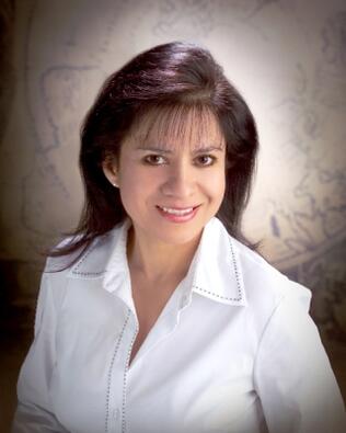 Headshot of Belen Eisner