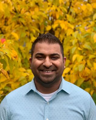 Headshot of Munal Mani