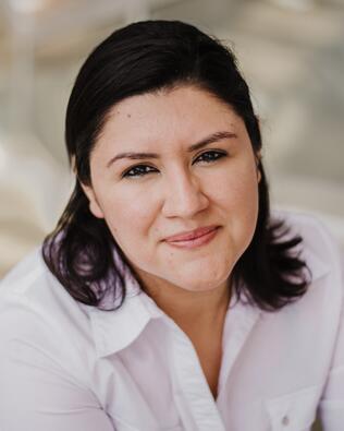 Headshot of Cynthia Acosta