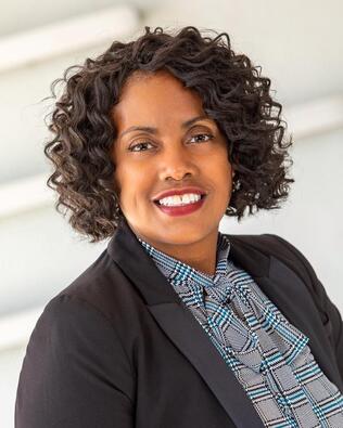 Headshot of Denise Perry