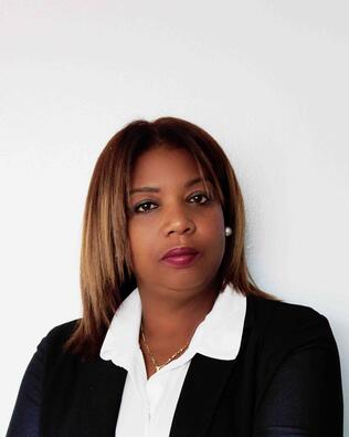Headshot of Dania Aybar