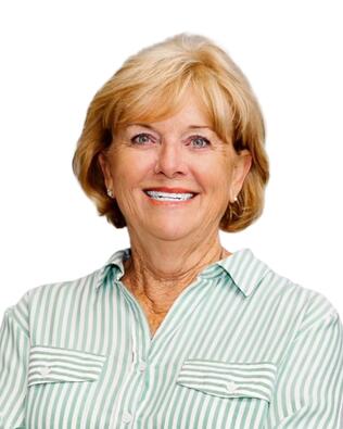 Headshot of Claudia Davis