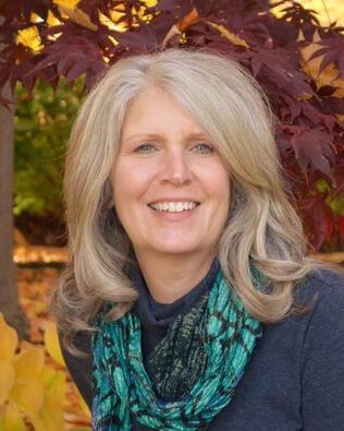 Headshot of Patricia Wallauz