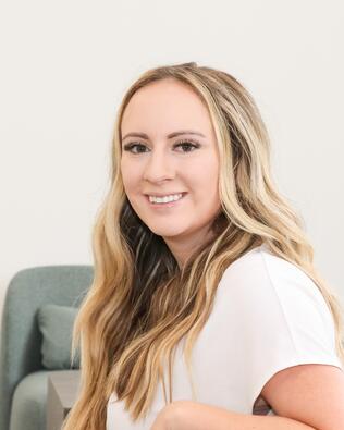 Headshot of Angela Jones