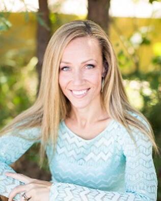 Headshot of Summer Baker