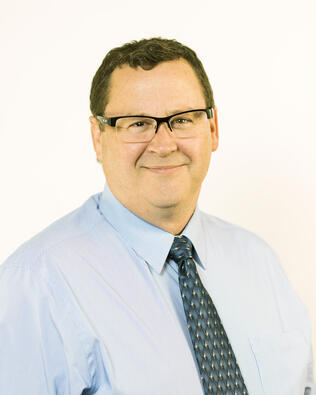 Headshot of Todd Murwin