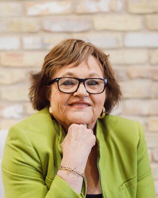 Headshot of Ann Kearney