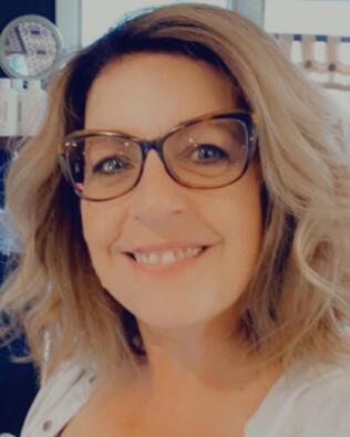 Headshot of Cecilia Leone