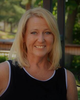 Headshot of Suzanne Cunningham