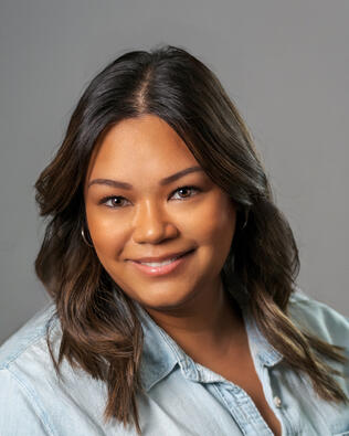 Headshot of Kelly Akana