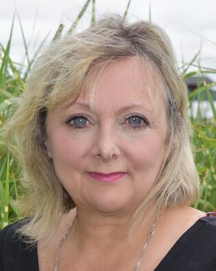 Headshot of Denise Noon