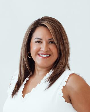 Headshot of Luz Martinez