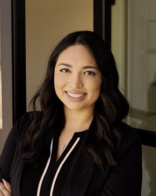 Headshot of Evelyn Velasquez