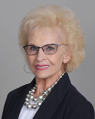 Headshot of Mary Thompson