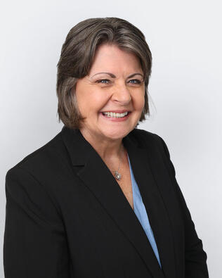 Headshot of Ruth Burk