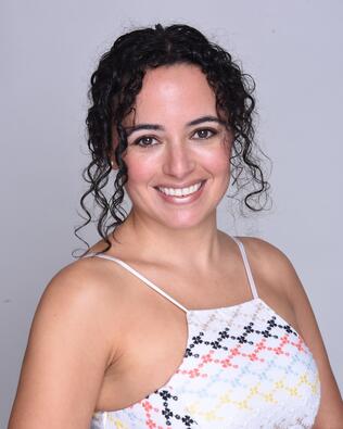 Headshot of Idania Reyes