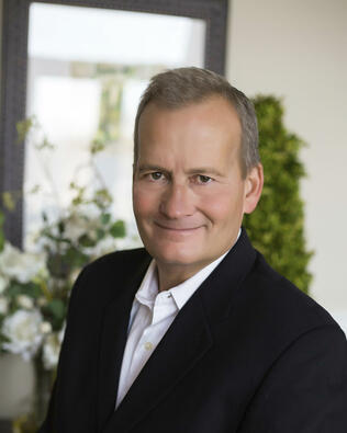 Headshot of Scott McCain