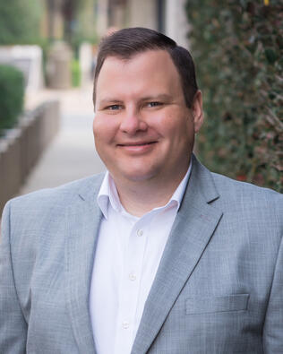 Headshot of Andrew Lengsas