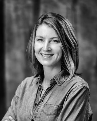 Headshot of Jennifer Slavik