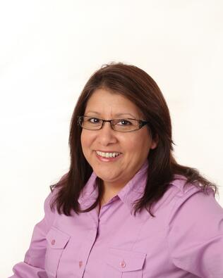 Headshot of Sylvia Chross