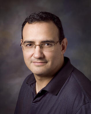 Headshot of Ruben Gonzalez