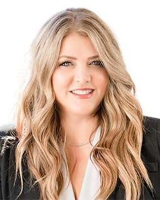 Headshot of Terri Fox