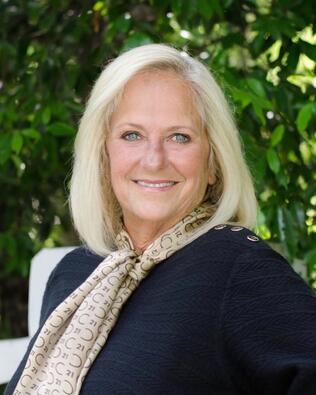Headshot of Connie Cannon Farmer