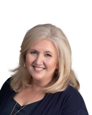 Headshot of Tina Schneegas