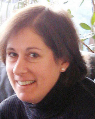 Headshot of Roberta Orell