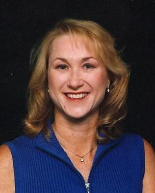 Headshot of Julie Saunders