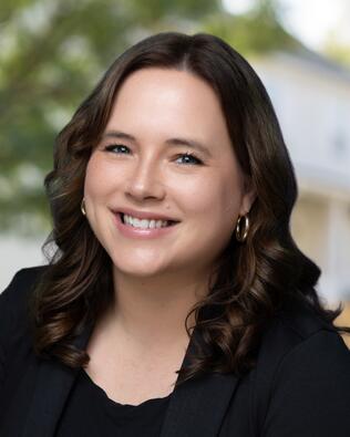 Headshot of Dani Aycock