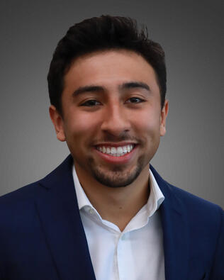 Headshot of Matthew Vasquez