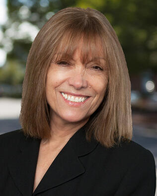 Headshot of Isabel DeJuan-Jocher