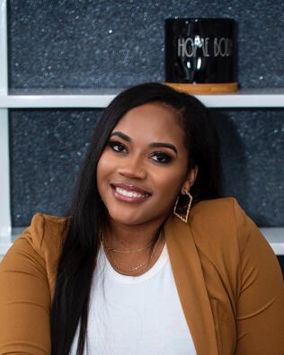 Headshot of Shana Miller