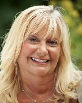 Headshot of Linda Camerota