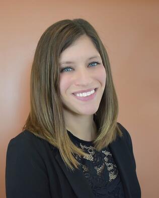 Headshot of Leanne Faulkner