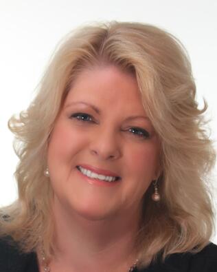 Headshot of Siobhan O'Neill