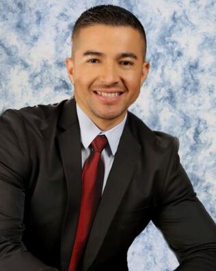 Headshot of Guillermo Gamboa
